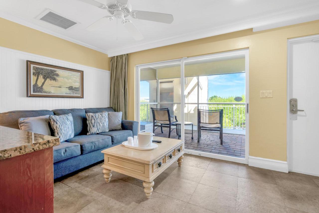 One-Bedroom King Suite Ocean View Non-Smoking,1329664181:JPEG
