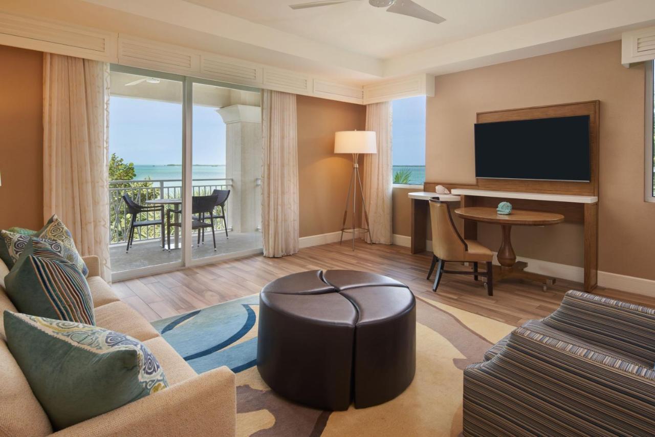 Bay Front Corner Suite 1 Bedroom Suite 1 King Sofa bed,1413430913:JPEG