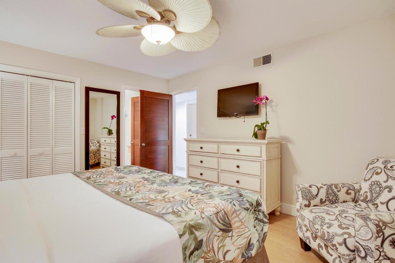 Signature Two Bedroom Partial Ocean View Suite